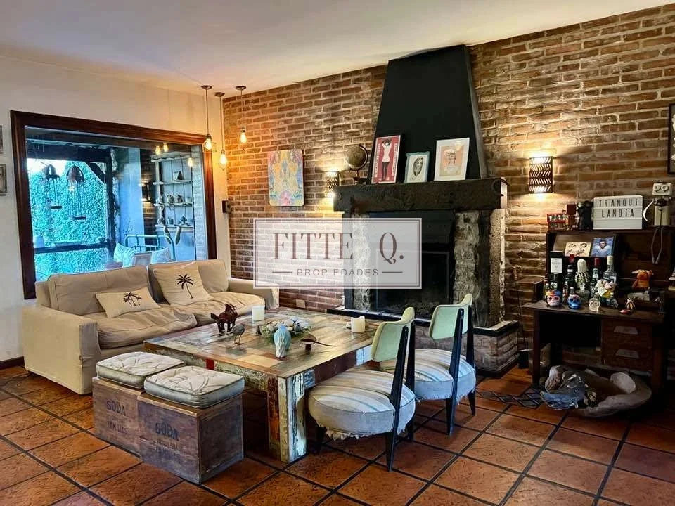 Casa en venta de 4 dormitorios jardin y pileta en Lomas de San Isidro - Imagen 2