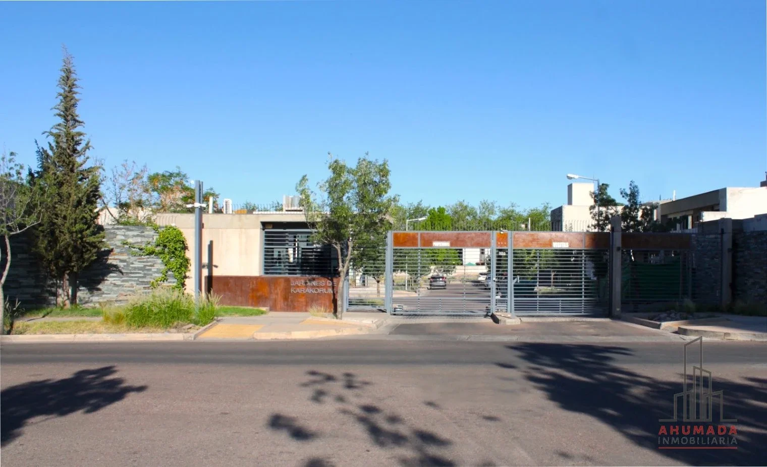 Barrio Privado Jardines de Karakorum - Imagen 1
