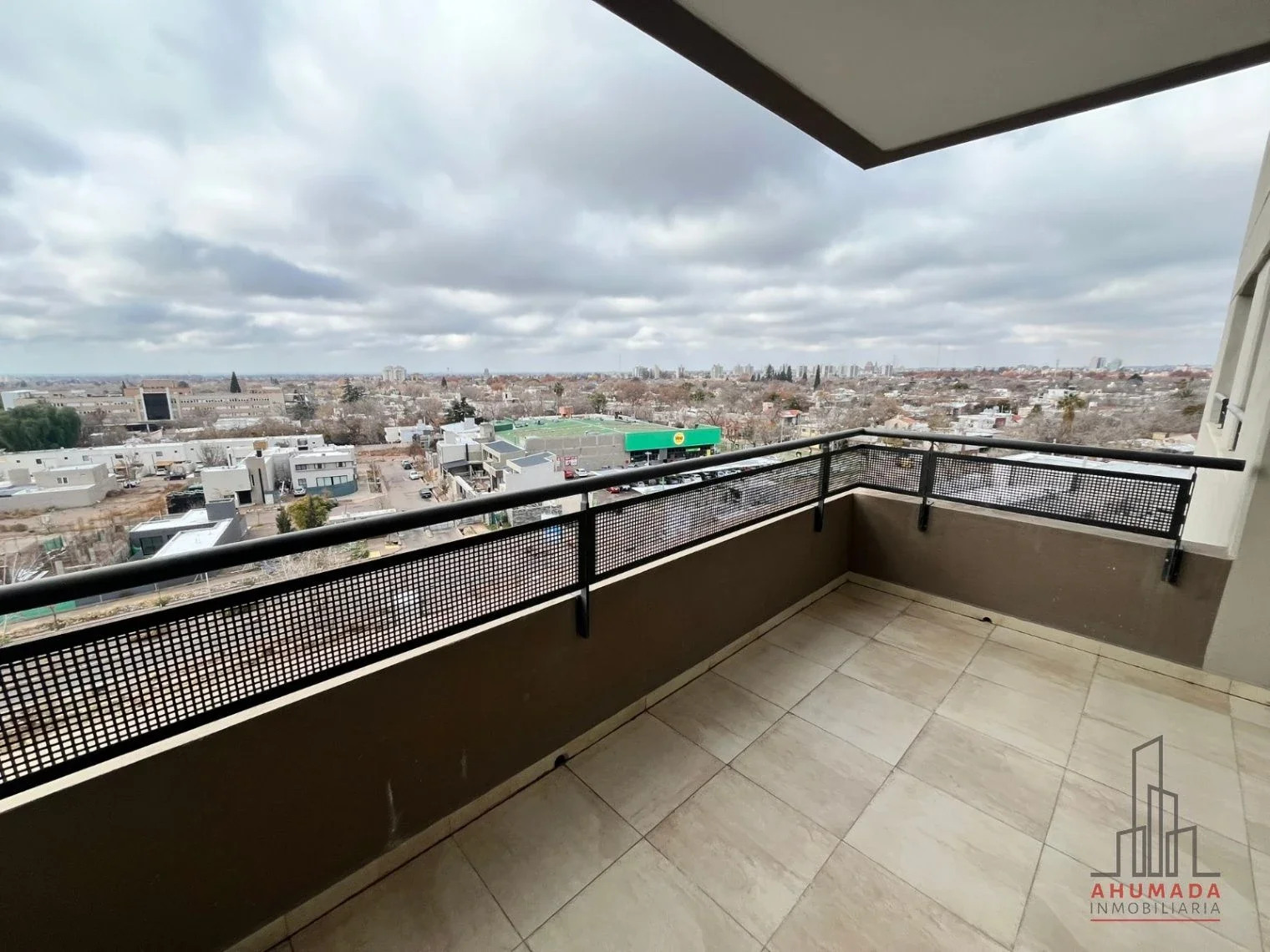 Departamento en Alquiler de 3 dormitorios en Torres Karakorum - Sexta sección - Imagen 3