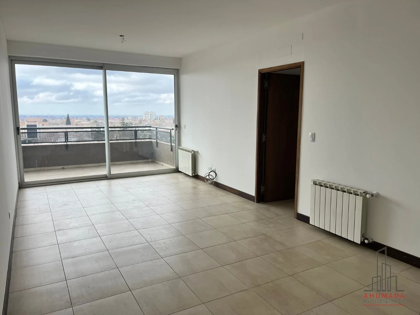 Departamento en Alquiler de 3 dormitorios en Torres Karakorum - Sexta sección - Imagen 2