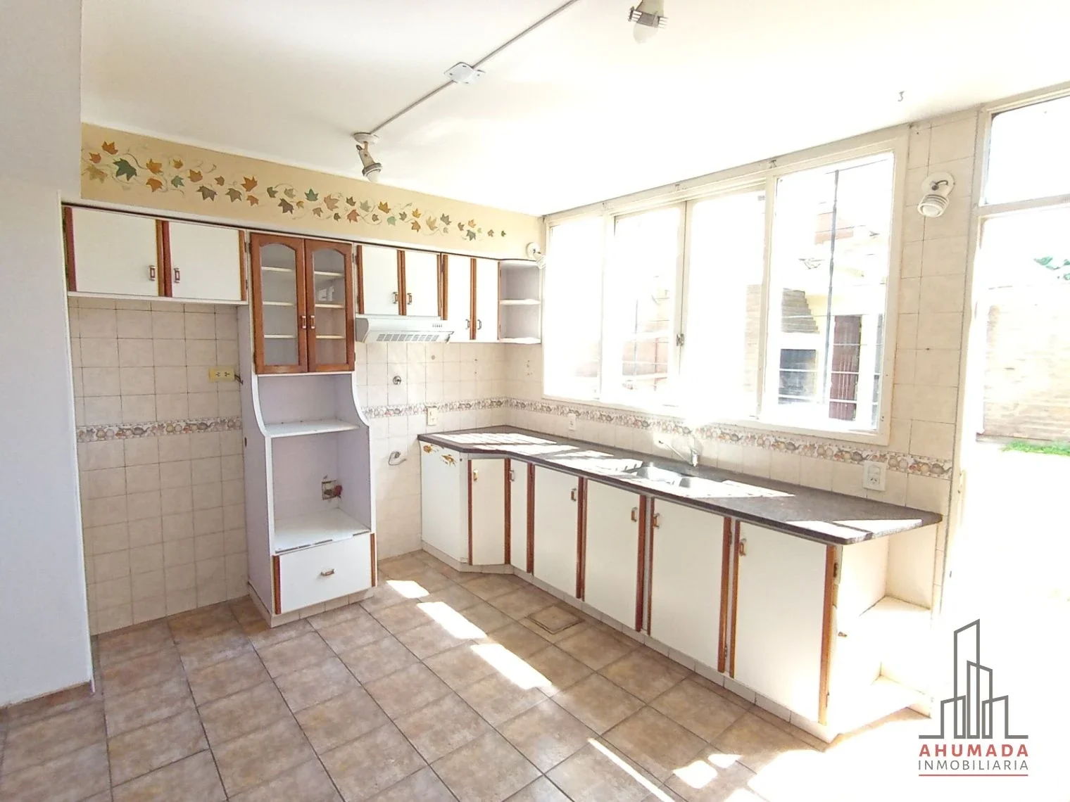 Casa en venta c/ cochera en 5.ª Sección - Imagen 4