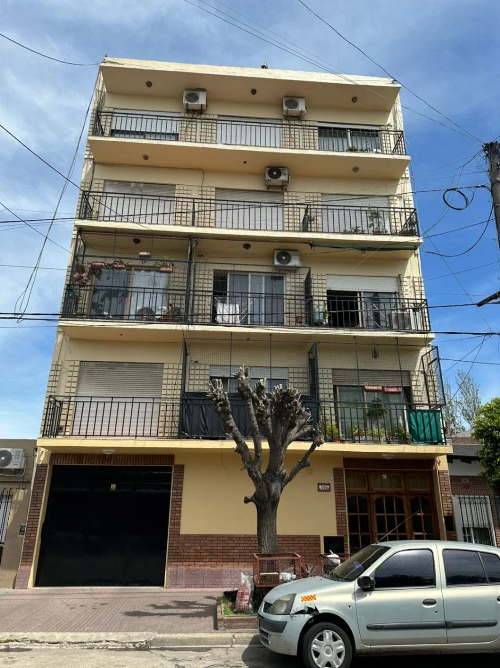 VENTA MONOAMBIENTE AL FRENTE CON BALCON EN HAEDO - Imagen 1