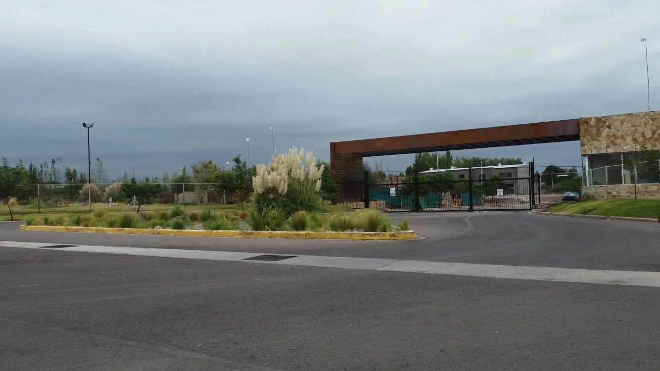 Lotes en venta en Barrio Suelos de Tropero 100% financiados sin anticipo - Imagen 1