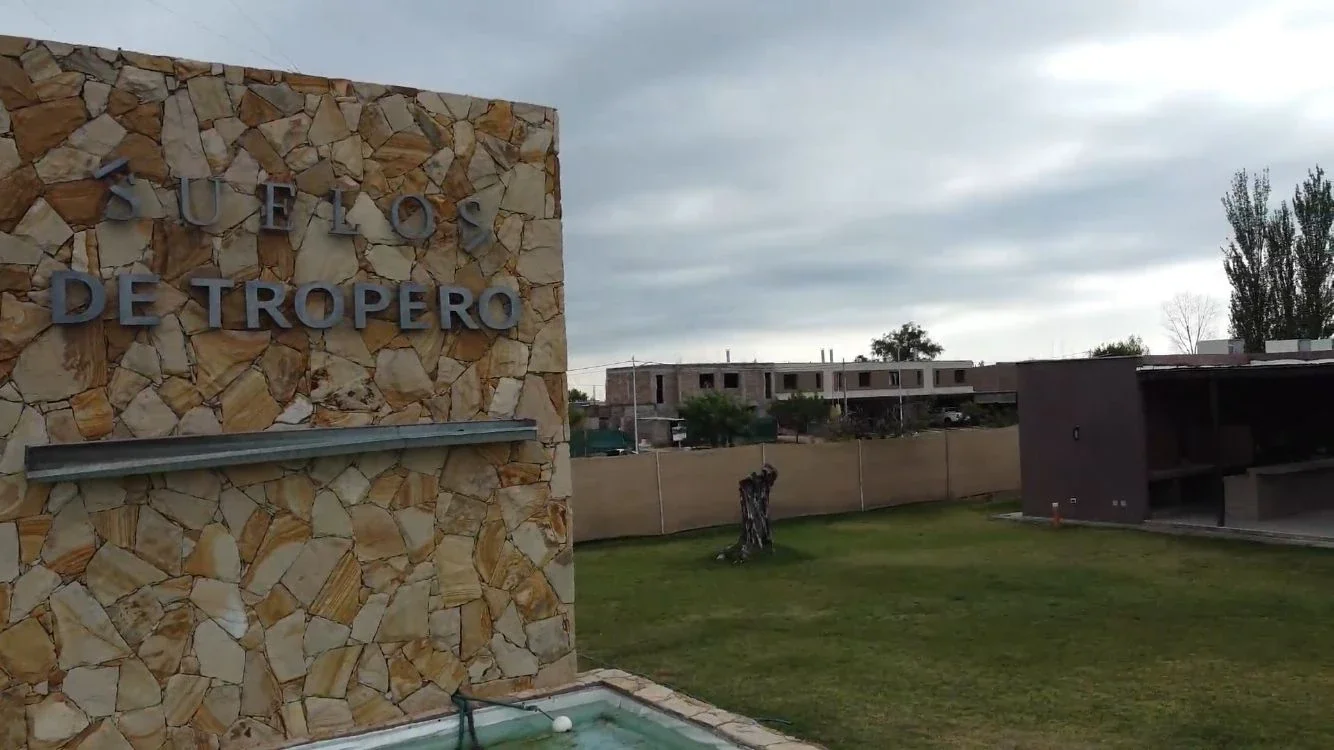 Lotes en venta en Barrio Suelos de Tropero 100% financiados sin anticipo - Imagen 4