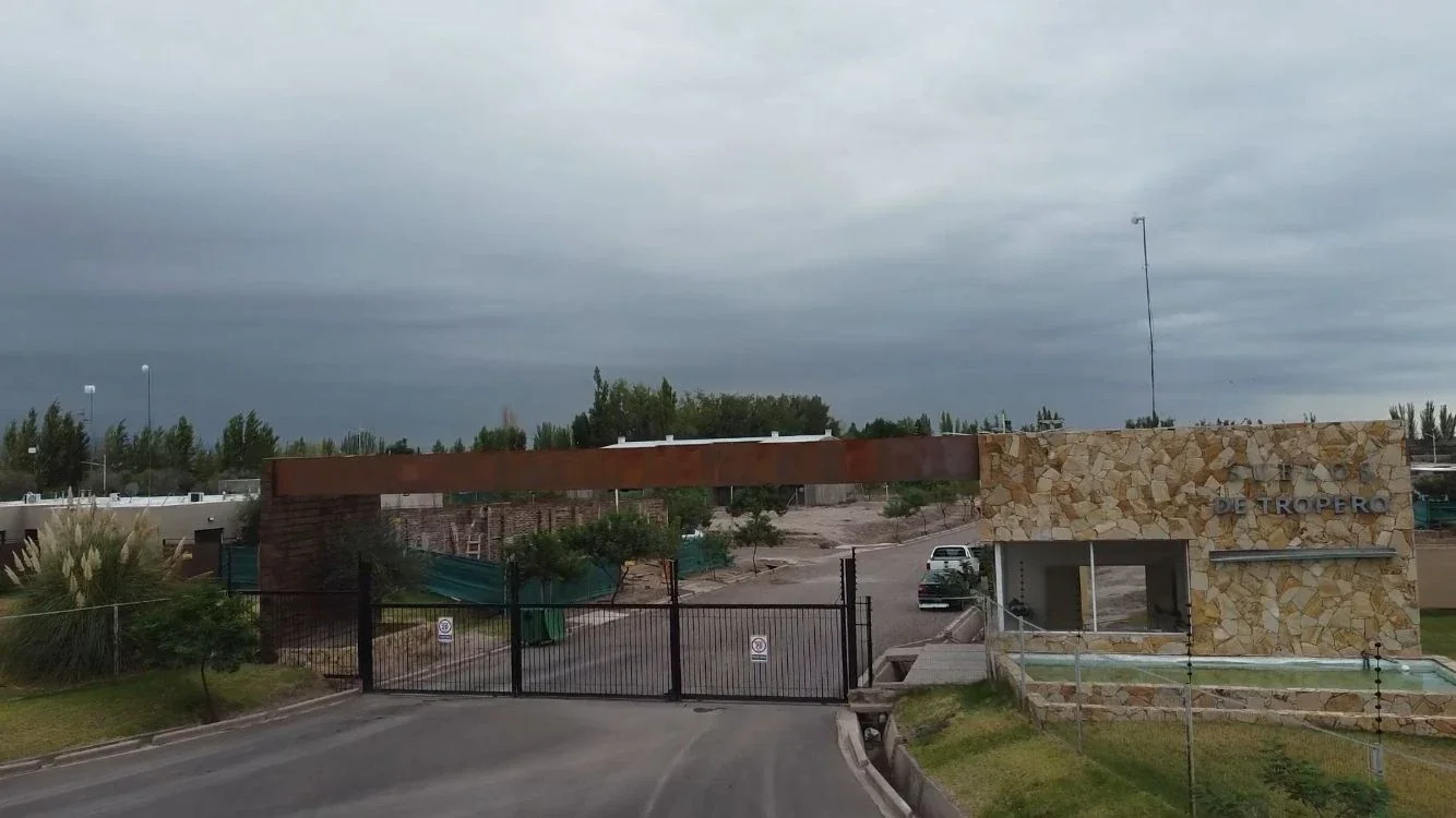 Lotes en venta en Barrio Suelos de Tropero 100% financiados sin anticipo - Imagen 3