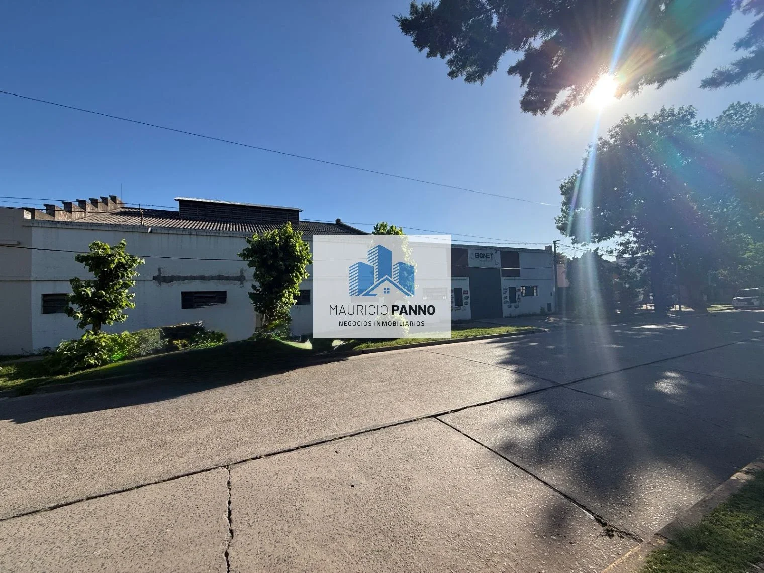 Local comercial en alquiler ubicado en Capitán Sarmiento - Imagen 1