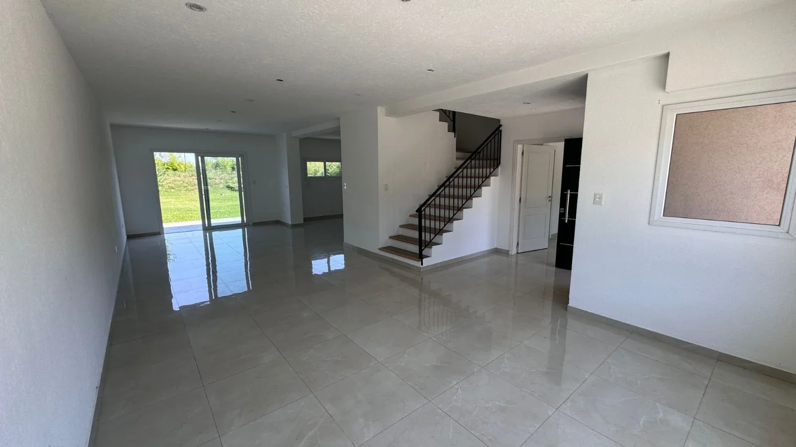 Casa en venta de 3 dormitorios c/ cochera en San Miguel - Imagen 3