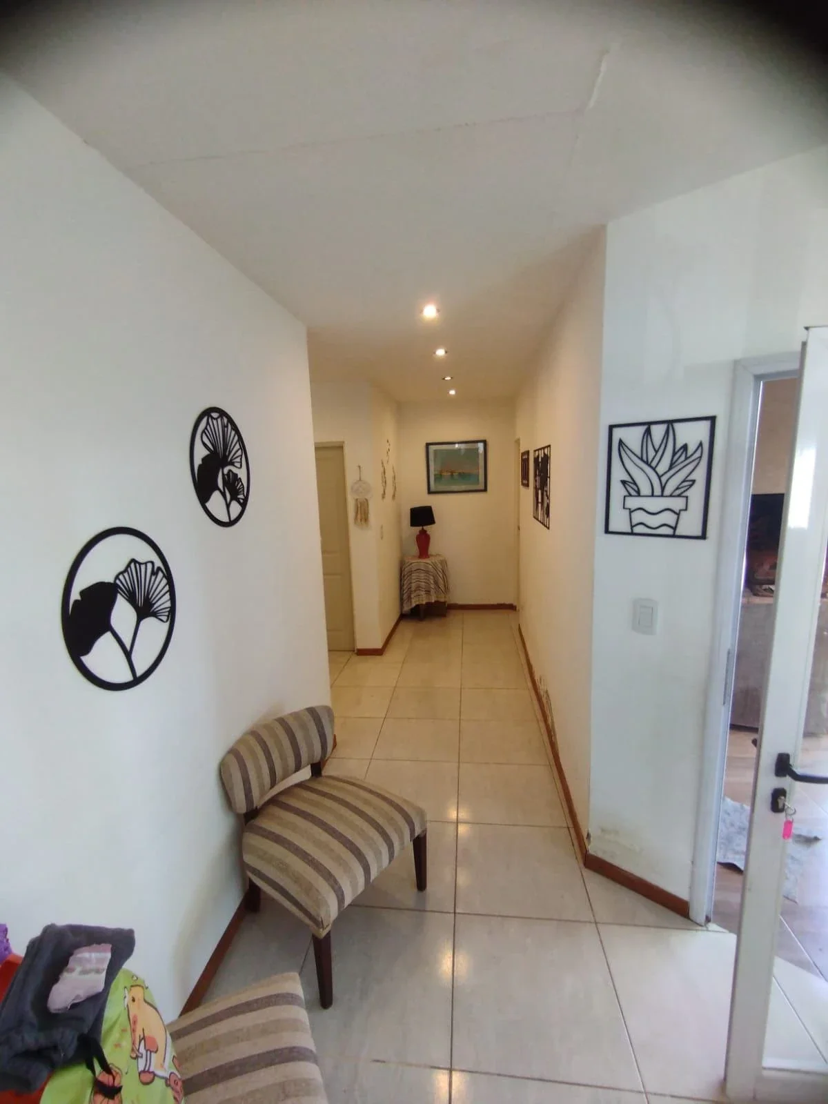 Casa en venta c/ cochera en Pilar del Este - Imagen 3