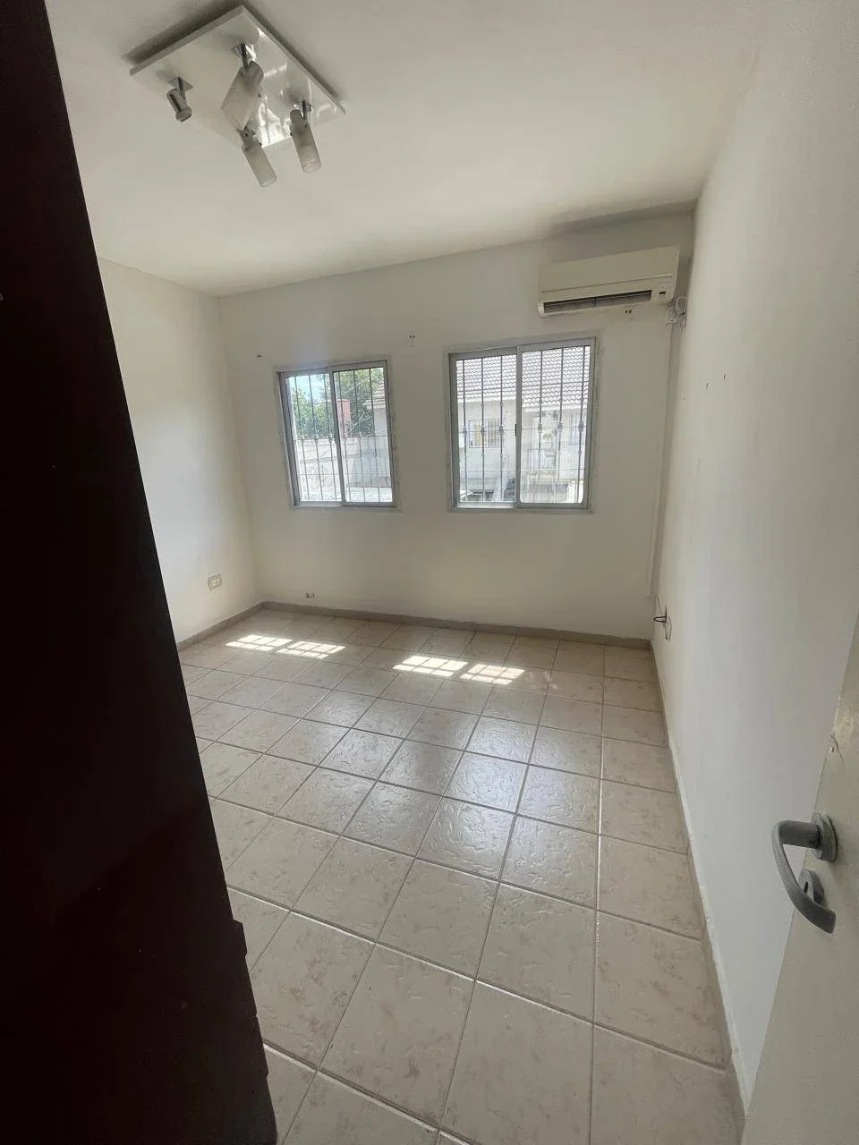 Departamento en alquiler c/ cochera en San Miguel - Imagen 4
