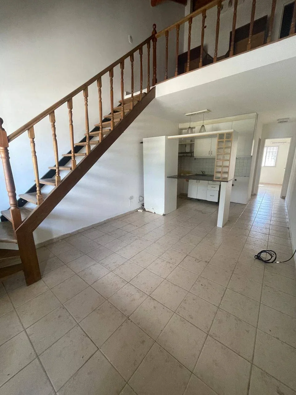Departamento en alquiler c/ cochera en San Miguel - Imagen 1