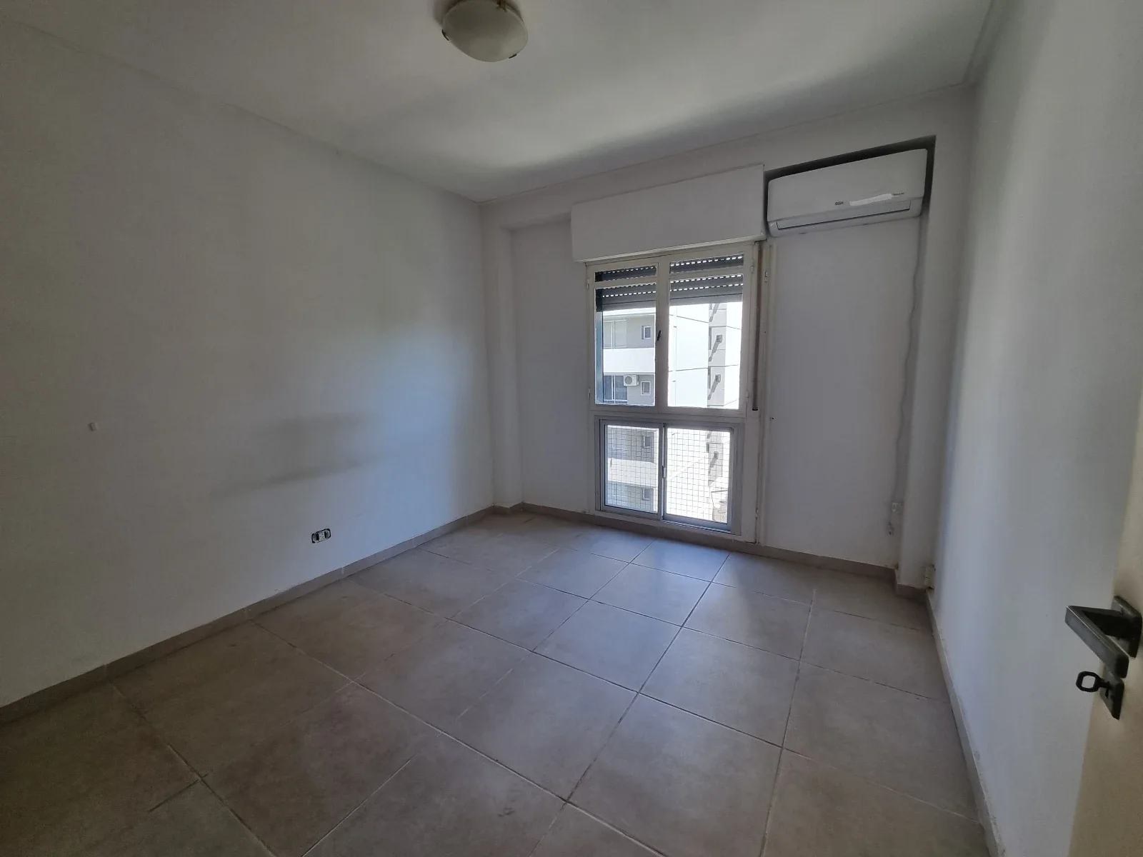 Departamento en venta de 2 dormitorios 2 baños Santa Fe y Alvear - Imagen 5