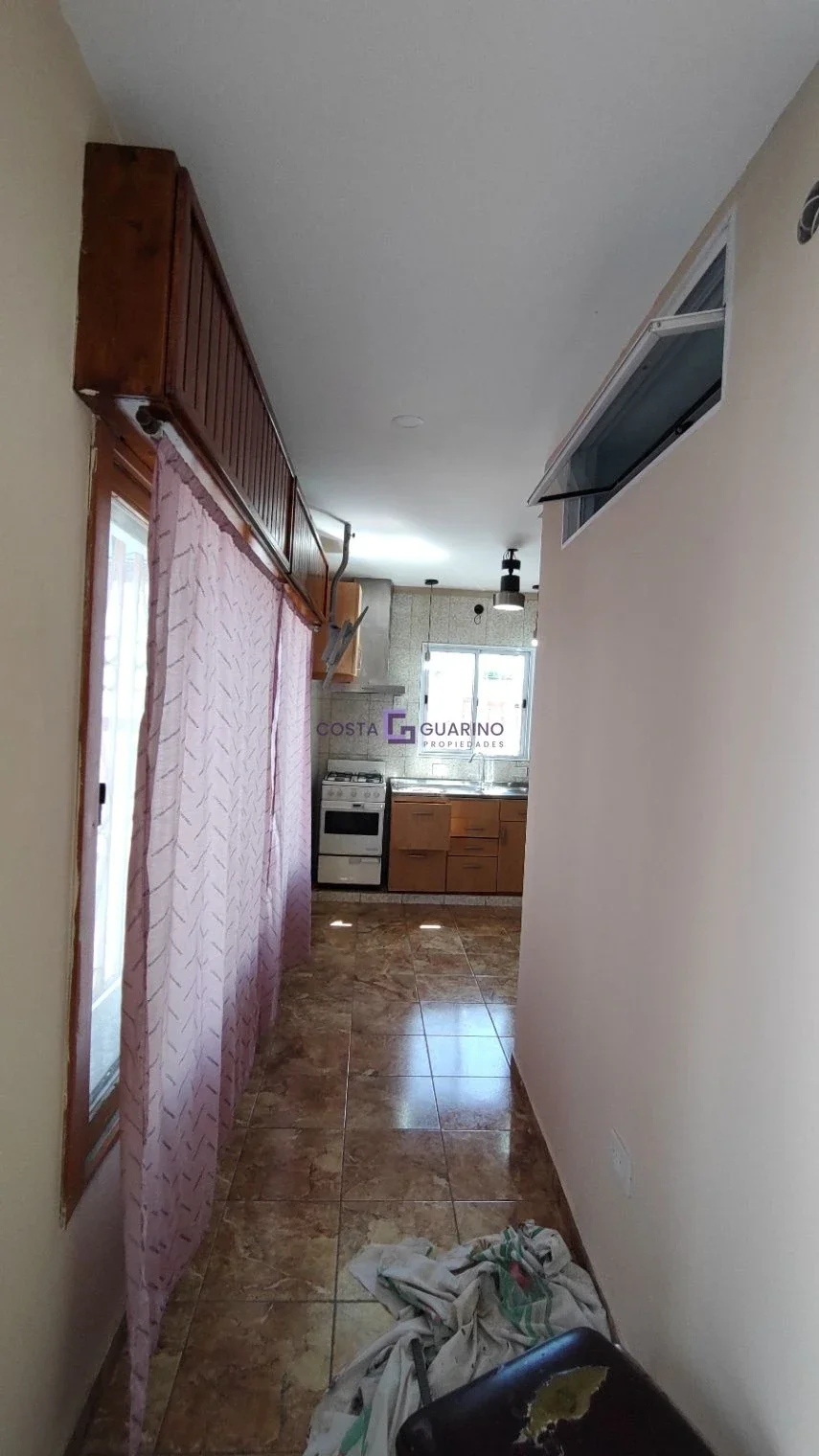 Departamento de 2 ambientes en primer piso con altillo - Imagen 4