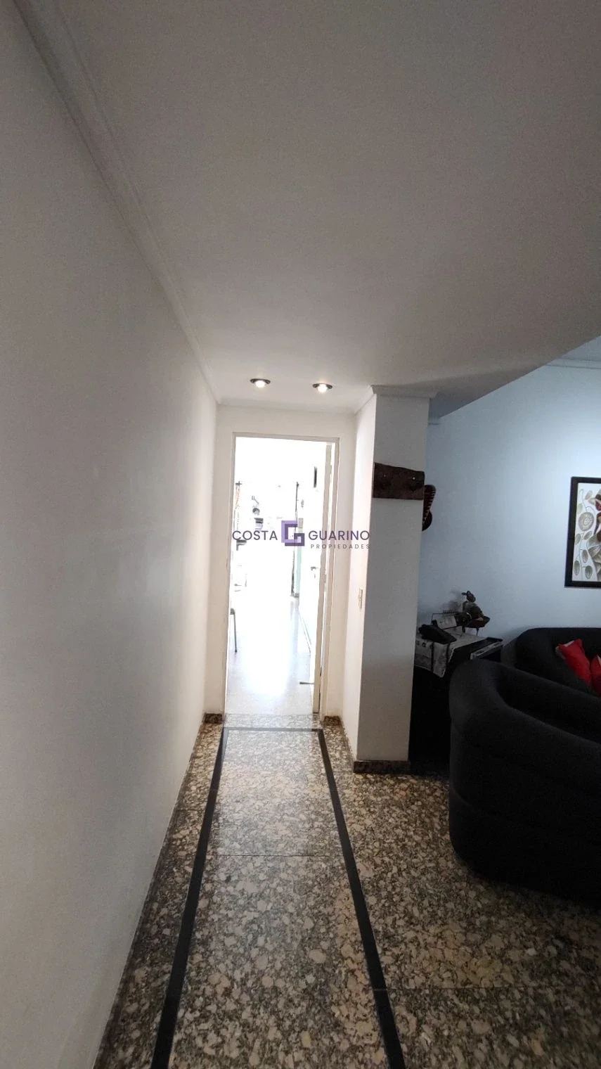Excelente casa de 3 ambientes de 8,66 X 39 con patio con pileta y terraza - Imagen 4