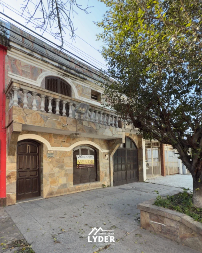 Casa en venta c/ cochera | Santa Fe 1086 - Imagen 1