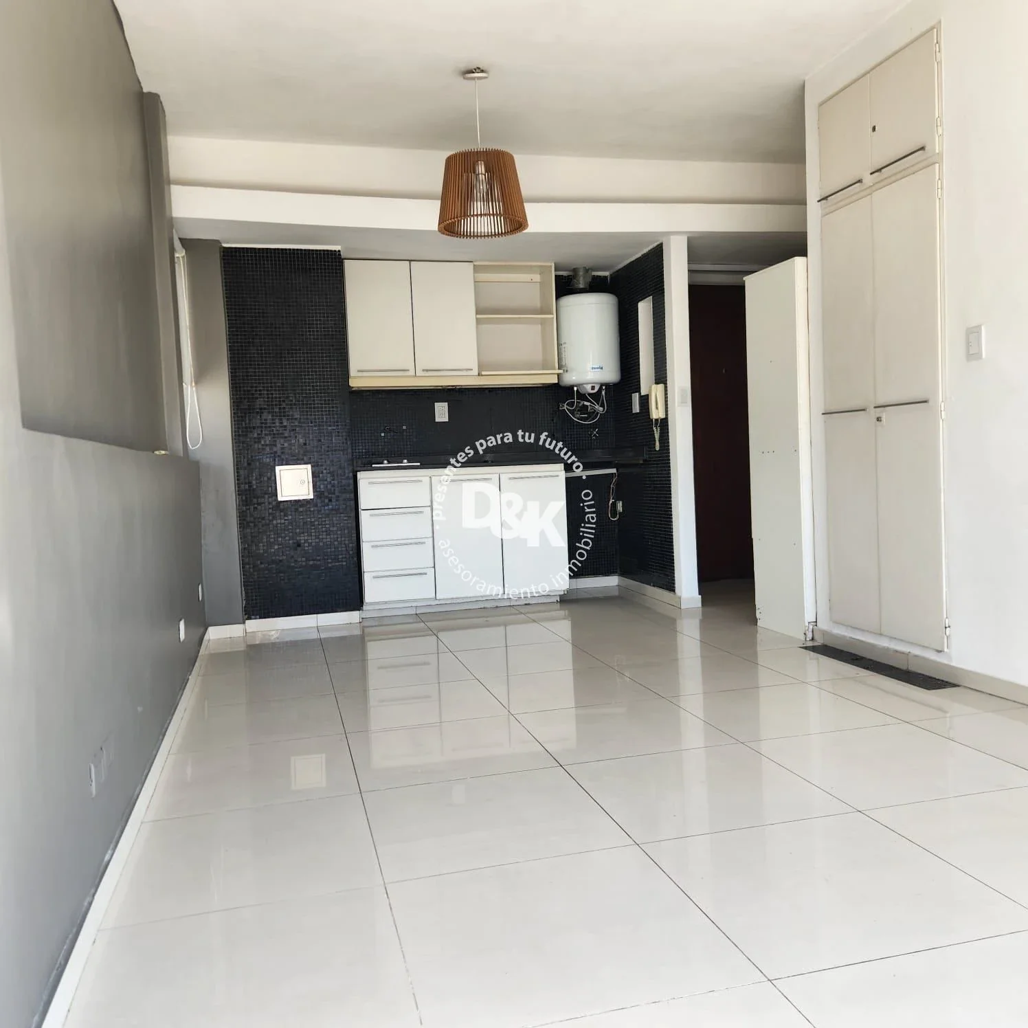 Monoambiente actualizado en venta en Recoleta, piso alto - Imagen 5